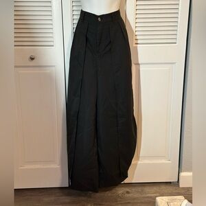 NWT Black Wide-Leg Trousers